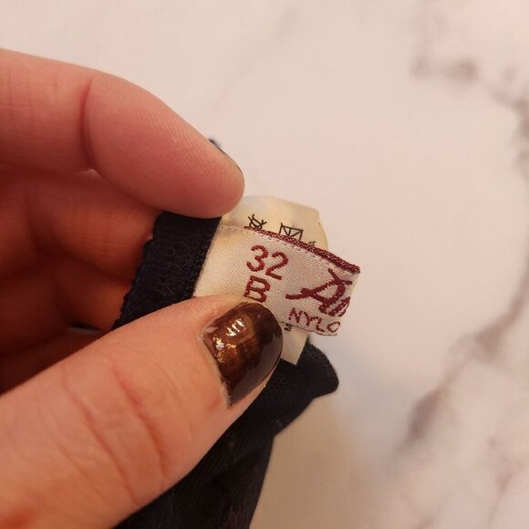 Vintage Lace Bra Navy Blue Embroidered Floral Lingerie Annette Size 34B - Picture 5 of 7